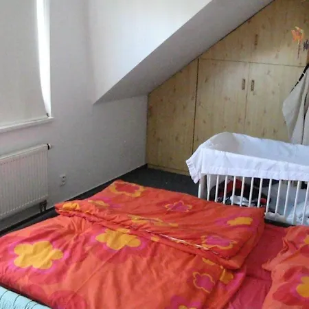 Δωμάτια σε οικογενειακή κατοικία Beautiful House In With Parking