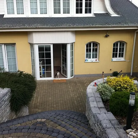 Beautiful House In With Parking ホームステイ プラハ